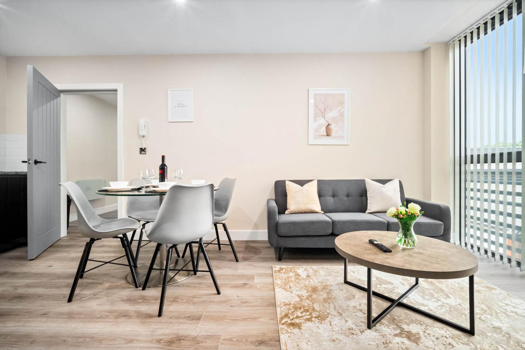 New Luxury Two Bedroom Apartment - City Centre - Netflix - Wifi - Top Rated - Jq 8Ah Birmingham Exterior photo
